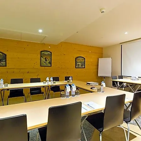 La Croix De Savoie & Hotel 4*